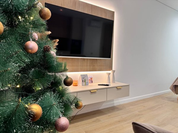 photo_5292239658706209728_y