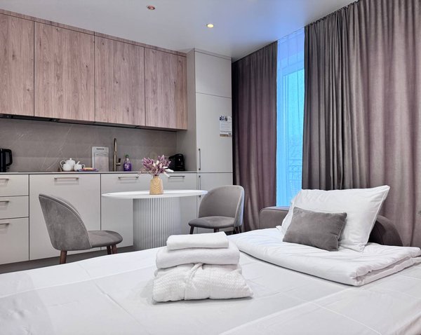 photo_5294085558340620423_y