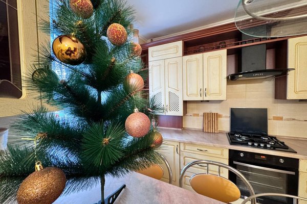 photo_5321096886838038851_y