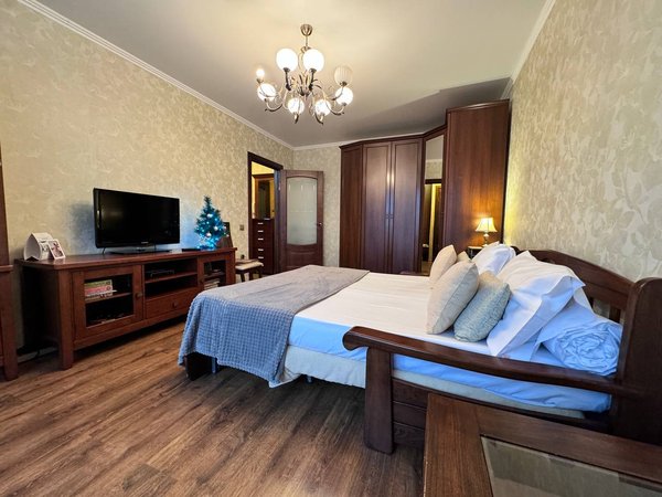 photo_5330266010654805236_y