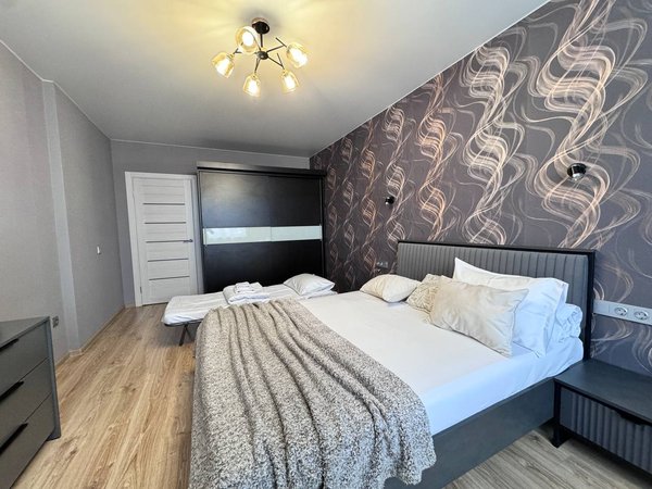 photo_5420441335820390143_y