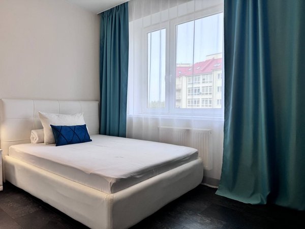 photo_5463168636844900160_y