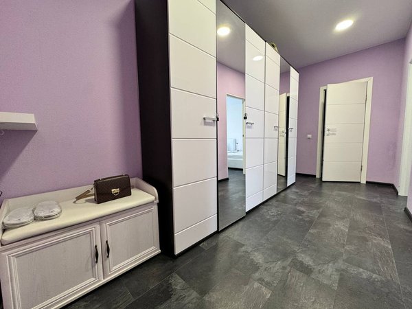 photo_5470004227620338203_y