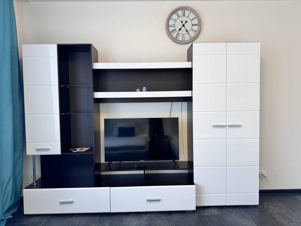 photo_5470004227620338219_y