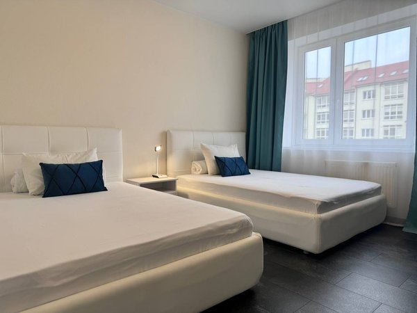 photo_5470004227620338222_y